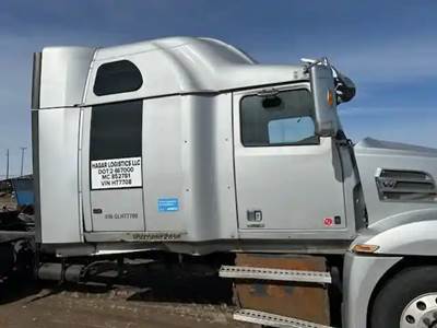 Western Star 5700 Right Door