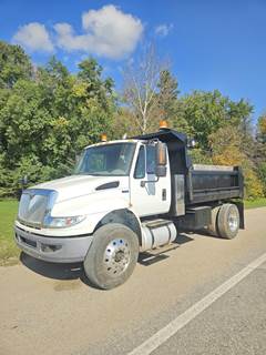 International DuraStar 4400 Single Axle Dump Truck - DT466 270HP, 5 Speed Allison Hs Automatic, 10' Dump