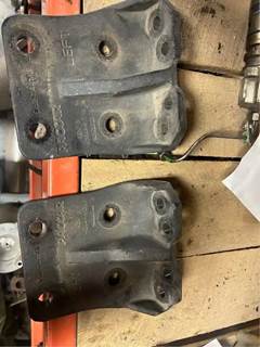 Left Hand Paccar Engine Mount D62-1144MC2 14264AA D12