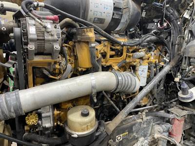 Caterpillar C15 Engine - 475 HP