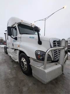 Detroit DD15 Engine for a 2014 Freightliner Cascadia 125