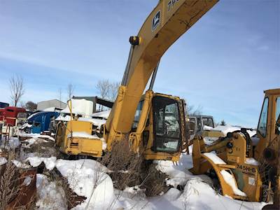 John Deere 790E LC Excavator
