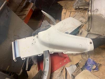 Ford L9000 Fender Extension