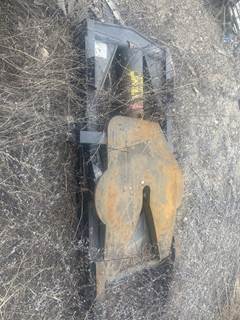 Elevating M85 Fifth Wheel