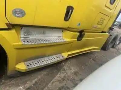 Freightliner Cascadia Left Fuel Tank