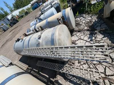 Good Shape- Comes With Straps -