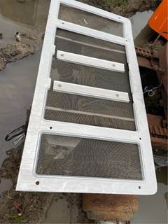 International 2524; 2554; 2574 Grille