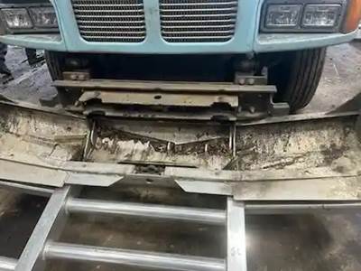 Kenworth T600 Grille