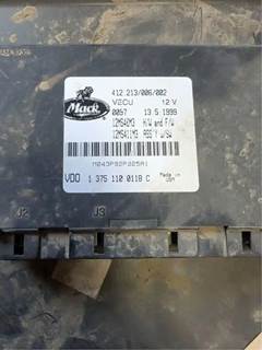 Mack CL600 SERIES Heater / AC Temp Control