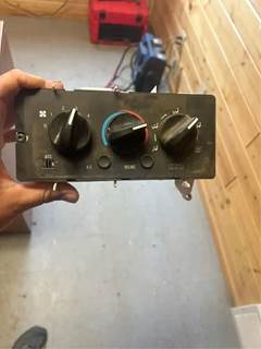 Mack Vision Heater / AC Temp Control