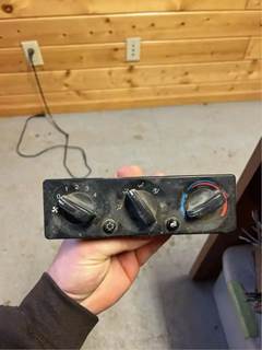 Peterbilt 379 Heater / AC Temp Control