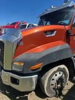 Caterpillar CT660 Hood