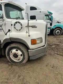 Ford L9000 Hood for a 1995 Ford L9000 Aeromax