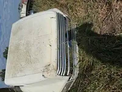 Ford L9000 Hood for a 1993 Ford L9000 Aeromax