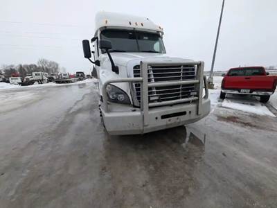 Freightliner Cascadia 125 Hood