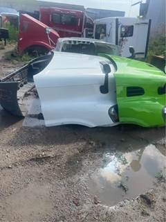 Freightliner Cascadia Hood