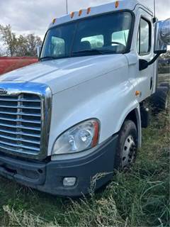 Freightliner Cascadia Hood