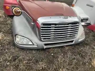 Freightliner Columbia Hood