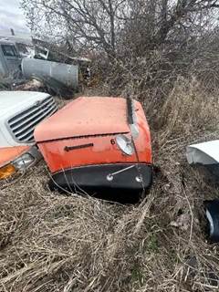 International 9200 Hood