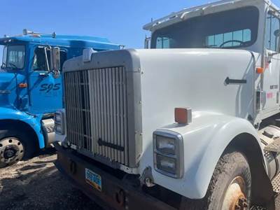 International 9300 Hood