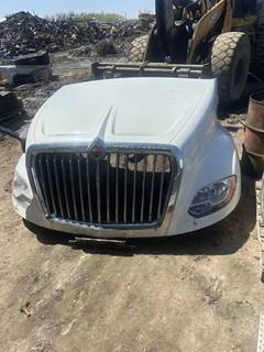 International LT625 Hood