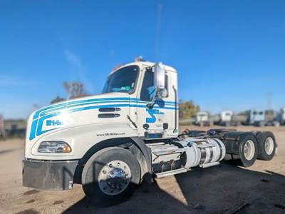 Mack Pinnacle CXU613 Hood for a 2015 Mack CXU613