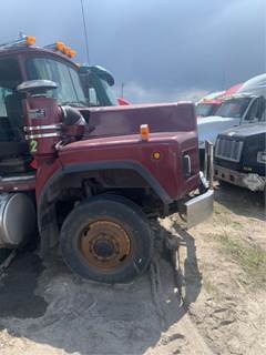 Mack RD688S Hood