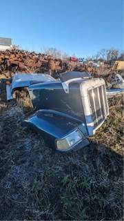 Peterbilt 385 Hood