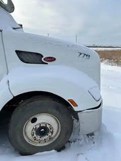 Peterbilt 579 Hood