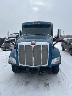 Peterbilt 579 Hood
