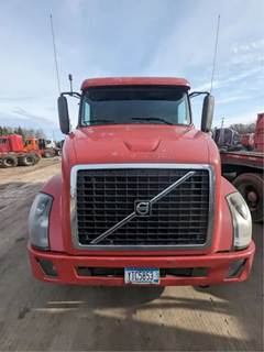 Volvo VNL Hood