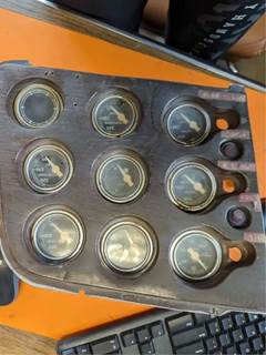 Ford L9000 Instrument Panel Cluster