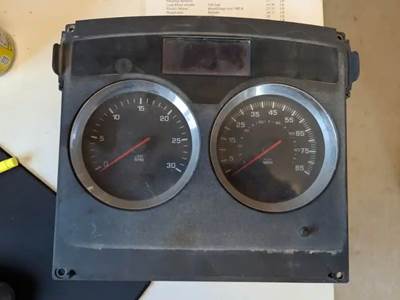 Kenworth T660 Instrument Panel Cluster