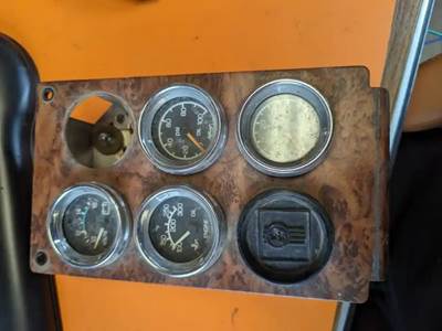 Kenworth W900L Instrument Panel Cluster