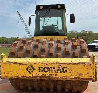 BOMAG BW211D-50 Padfoot Roller Compactor