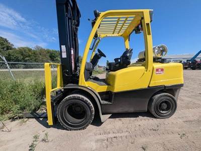 Hyster H90FT Pneumatic Tire Forklift - 8650lb Capacity, 14ft Lift Height