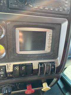 Kenworth T660 Radio