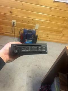 Peterbilt 389 Radio