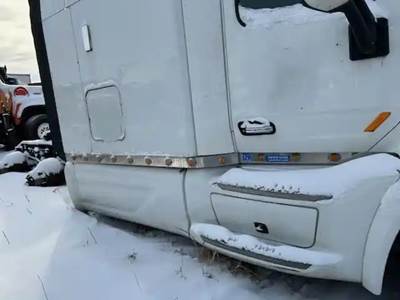 Peterbilt 579 Left Fairing