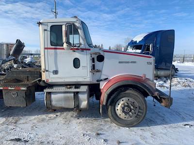 Western Star 4900FA Side View Mirror for a 2001 Western Star 4900 FA