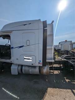 Freightliner Cascadia 125 Left Sleeper Fairing