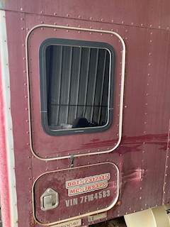 Kenworth T600 Sleeper Part for a 2008 Kenworth T600 Aero