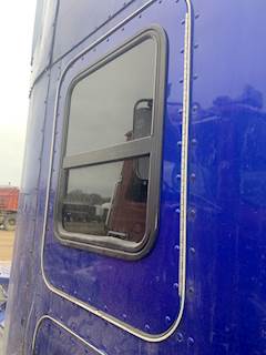 Kenworth T600 Sleeper Part