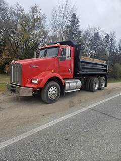 Kenworth T800 Sleeper Semi Truck - Cummins, Manual