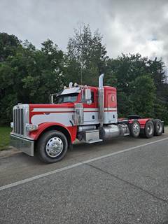 Peterbilt 389 Sleeper Semi Truck - 32" Flat Top Sleeper, Cummins 550HP, 18 Speed Manual