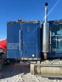 Freightliner FLD120 Sleeper