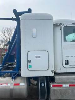 Peterbilt 389 Sleeper