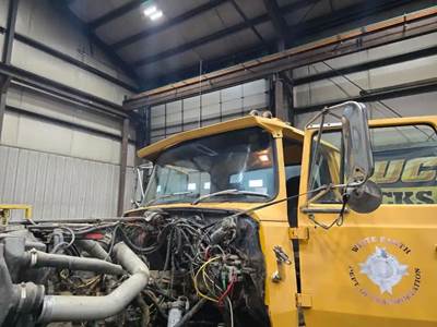 Ford L9000 Sun Visor