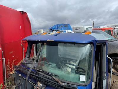 Mack CH613 Sun Visor for a 2000 Mack CH 613