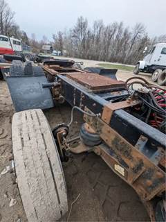 Pusher Axle- Call For More Inquiries! Truck Just In-